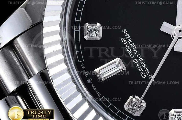 0810 RDD0220E – DayDate 36mm Functional 700